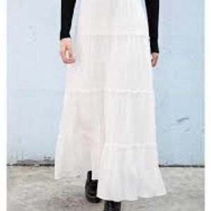 Brandy Melville Izzy Skirt